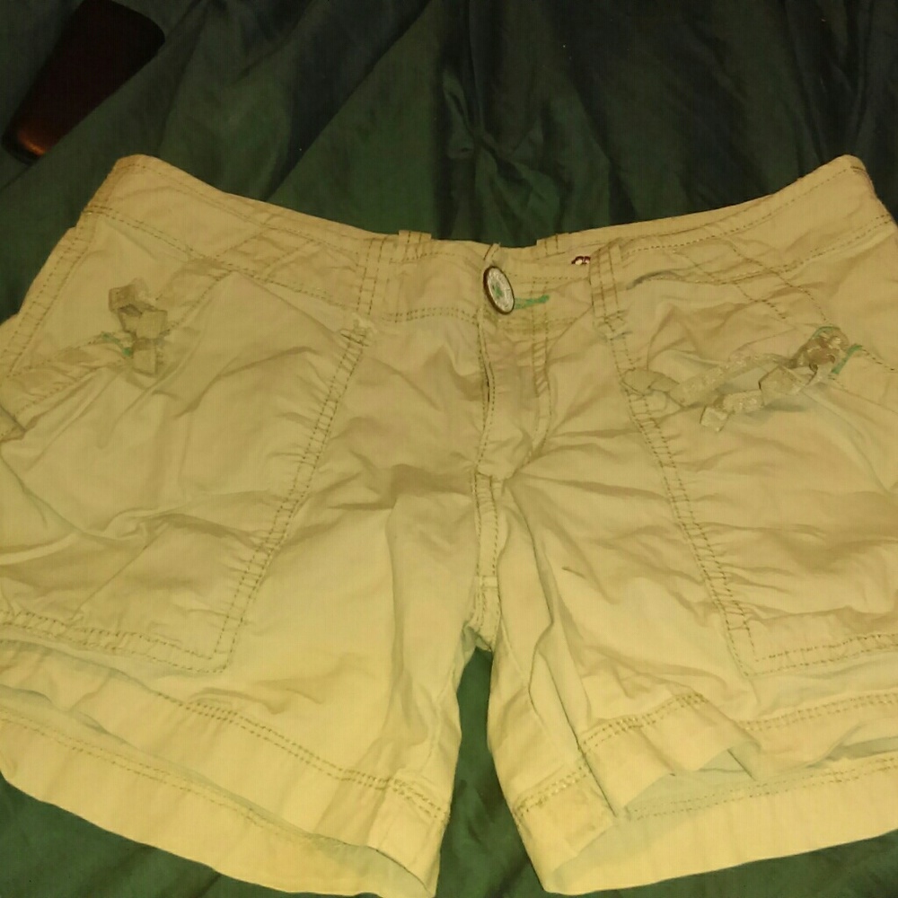 Women's khakis shorts