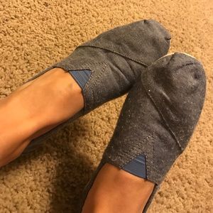 Blue Toms