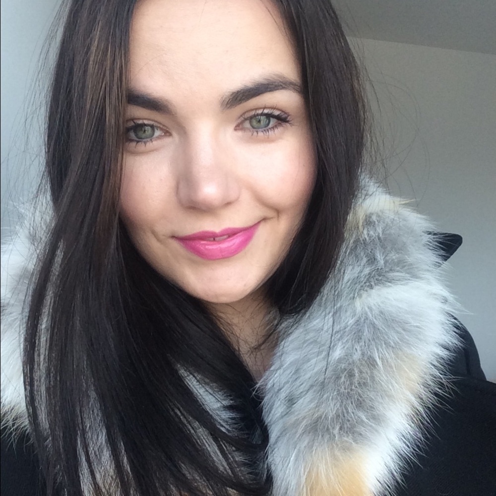Meet your Posher, Niki