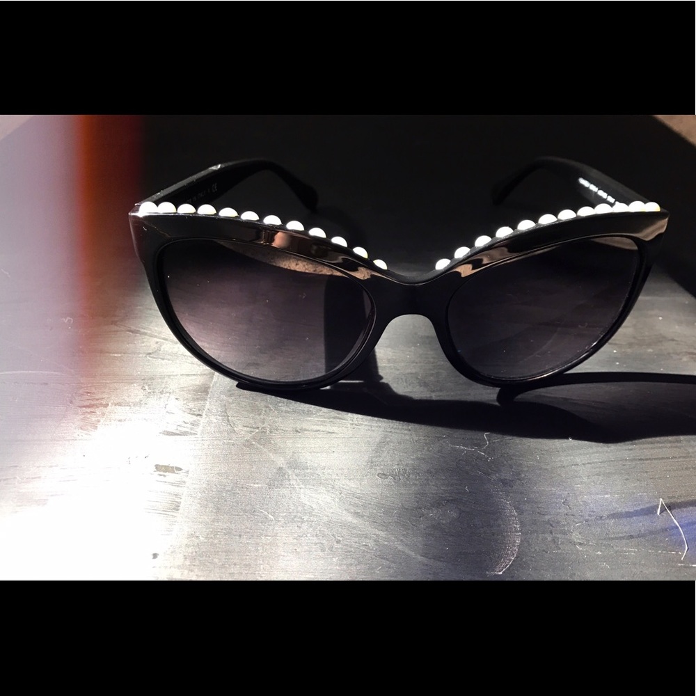 Chanel Freshwater Pearl Sunglasses w/ Case