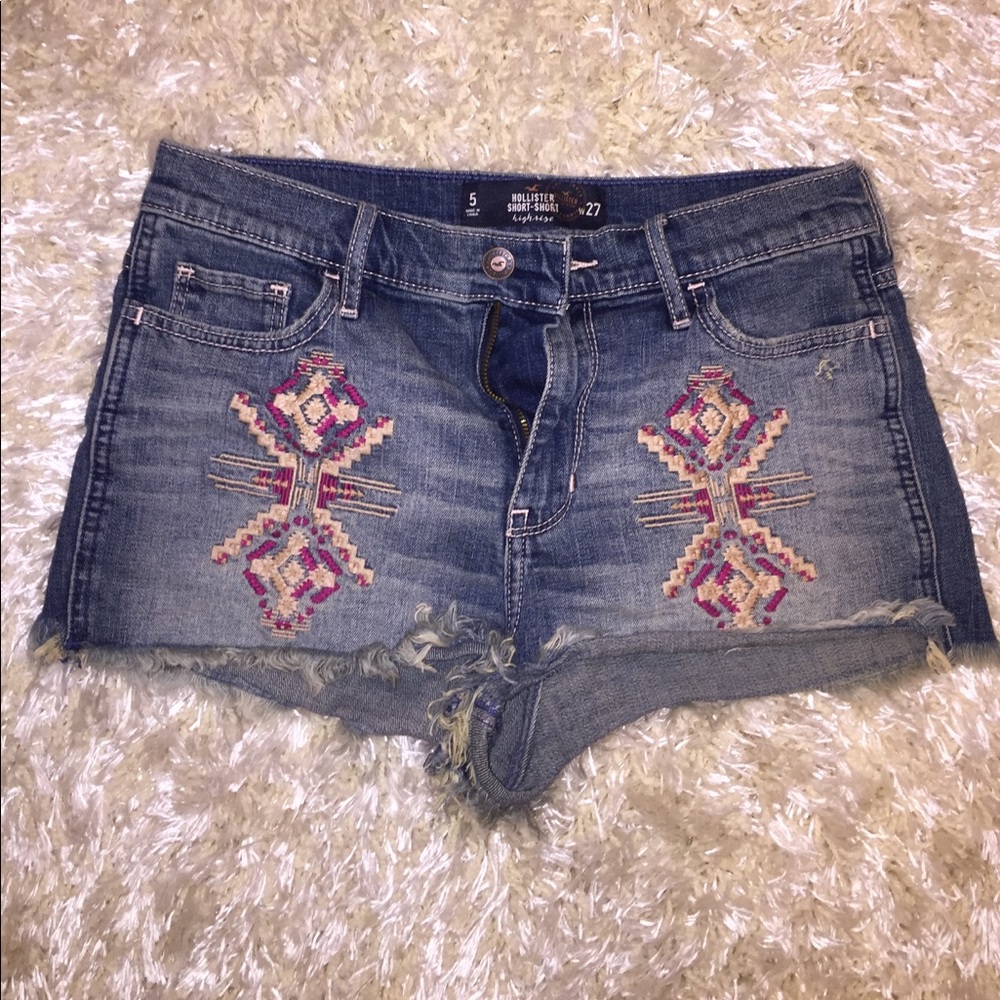 Hollister Highrise Short-Short
