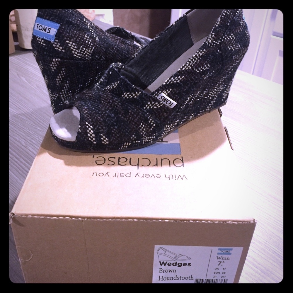 TOMS 👠 Wedges