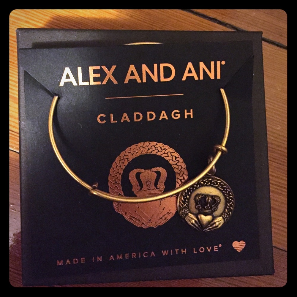 Alex and Ani gold claddagh bangle