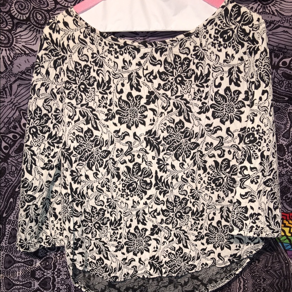 Black and white loft shirt