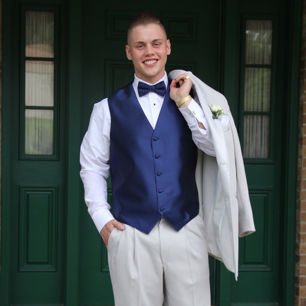 Meet your Posher, Justin