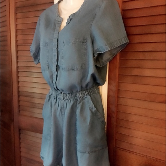 ☀️SALE ☀️Light Denim Romper - Picture 5 of 5