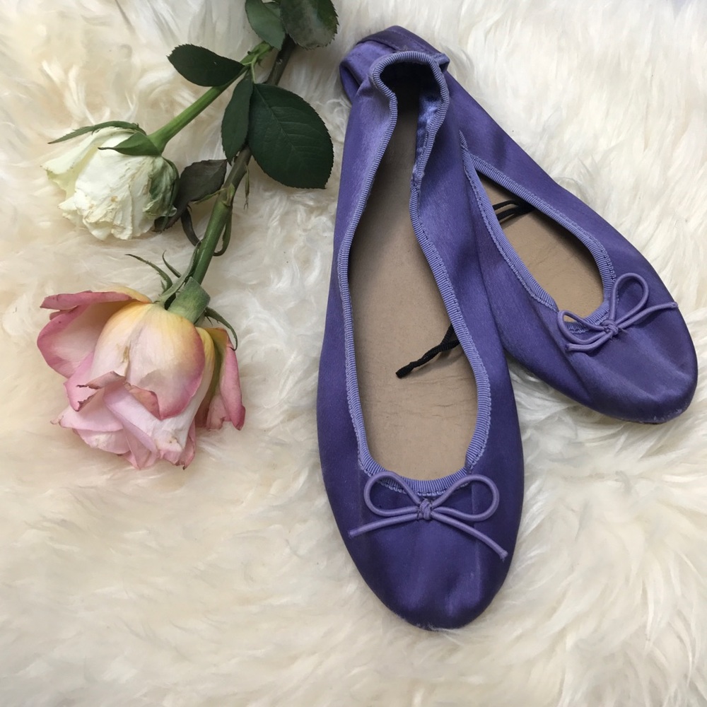H&M lavender ballerina satin flats