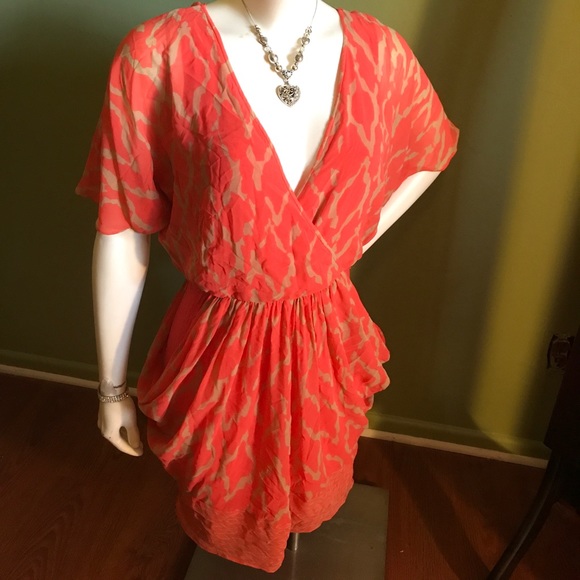 bebe Dresses & Skirts - Bebe dress silky, lined orange and beige