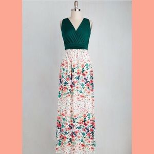 Sunny Day HOST PICK 6/10💕ModCloth Maxi dress 👗