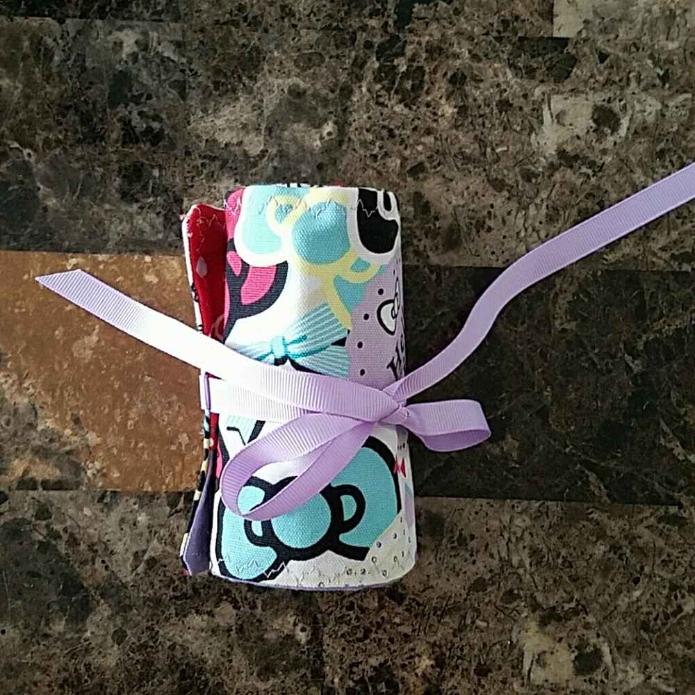Handmade Hello KITTY printed Crayon rollup