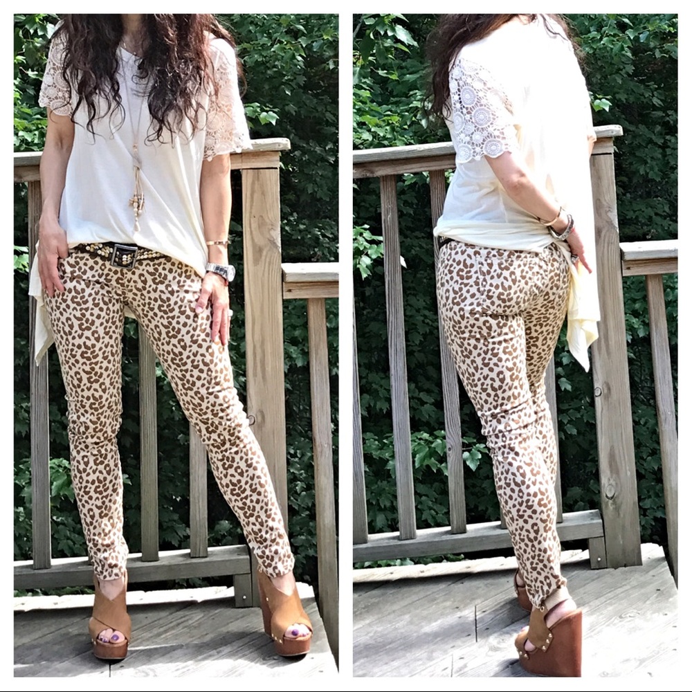 ✨LAST ONE ✨Great printed jeans - Picture 2 of 4