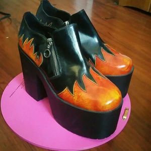 Rare Unif Pyro Boots