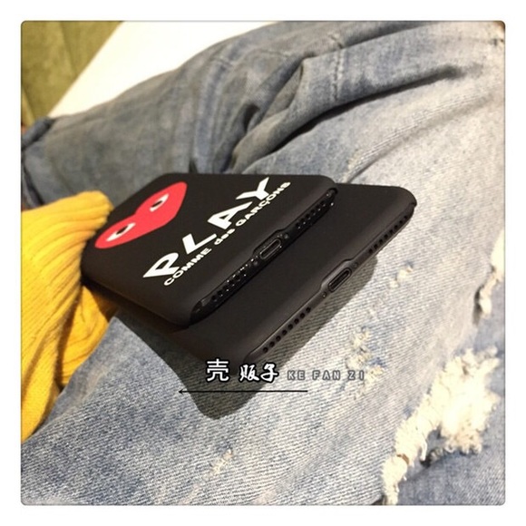 Comme des Garçons Heart iPhone 7 & plus phone case - Picture 5 of 5