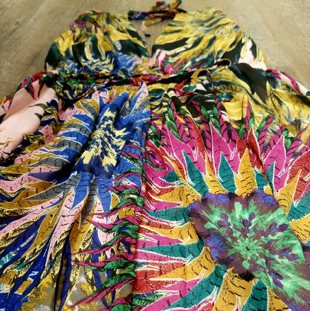 LAST 1 BEAUTIFUL SUNBURST DRESS! BACKLESS! - Picture 5 of 6
