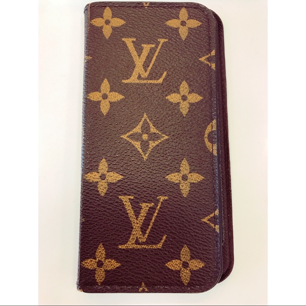 Authentic LV iPhone 6/6s folio pre loved!