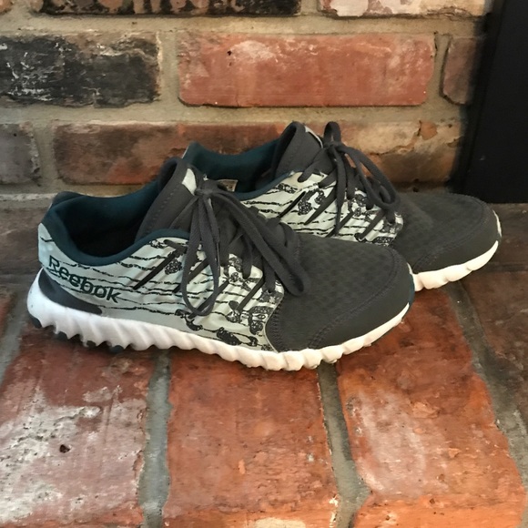 Reebok Shoes - Reebok Twistform