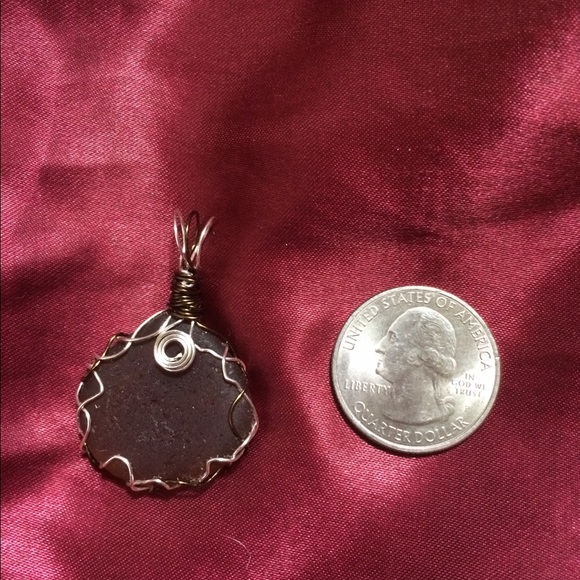 🌊Brown Lake Erie Beach Glass Pendant - Picture 5 of 6