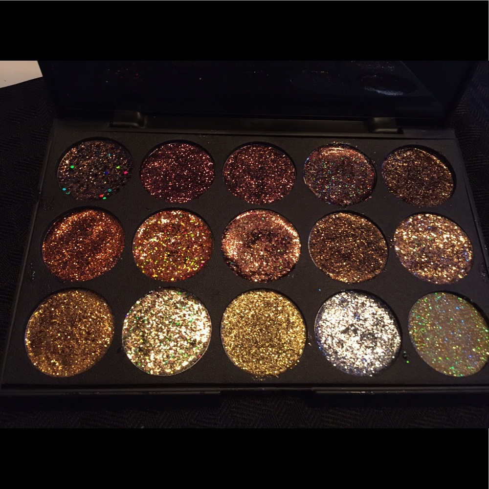 Pressed glitter pallet