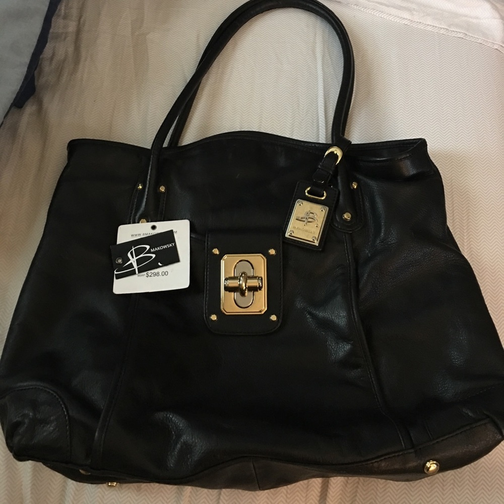 Beautiful w/ tags B.Makowsky handbag black leather