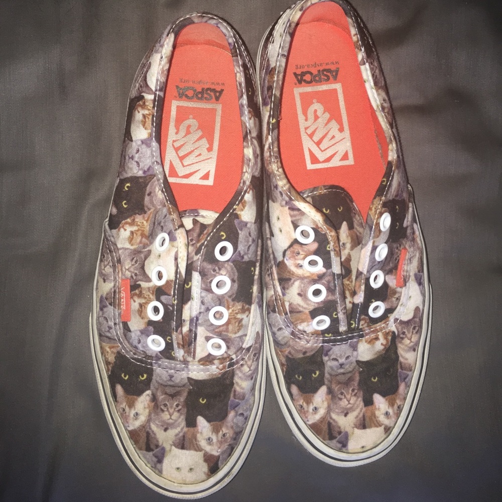 Vans ASPCA cat sneakers women's pre owned size 7.5