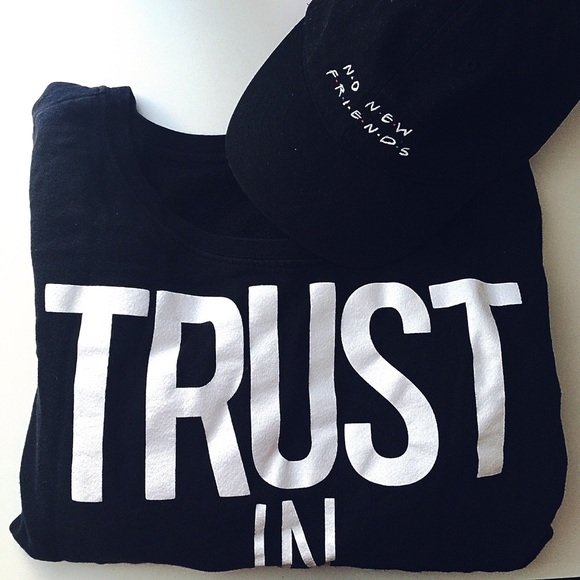 Forever 21 Tops - Trust In Yourself Sweatshirt