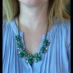 Multi green stone statement necklace 💚