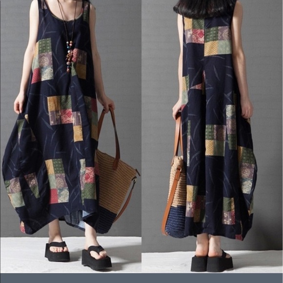 Host Pick Loose fit sleeveless dress in Navy - Picture 3 of 5