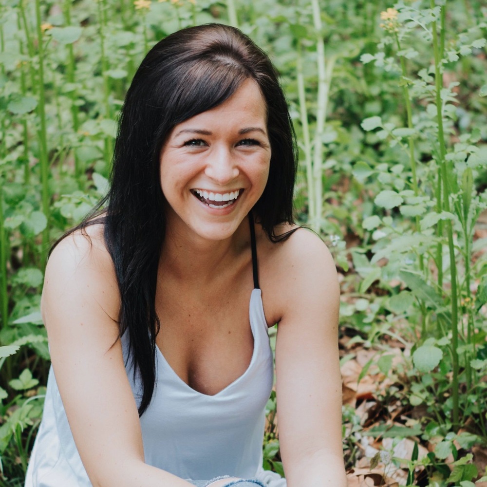 Meet your Posher, Larissa