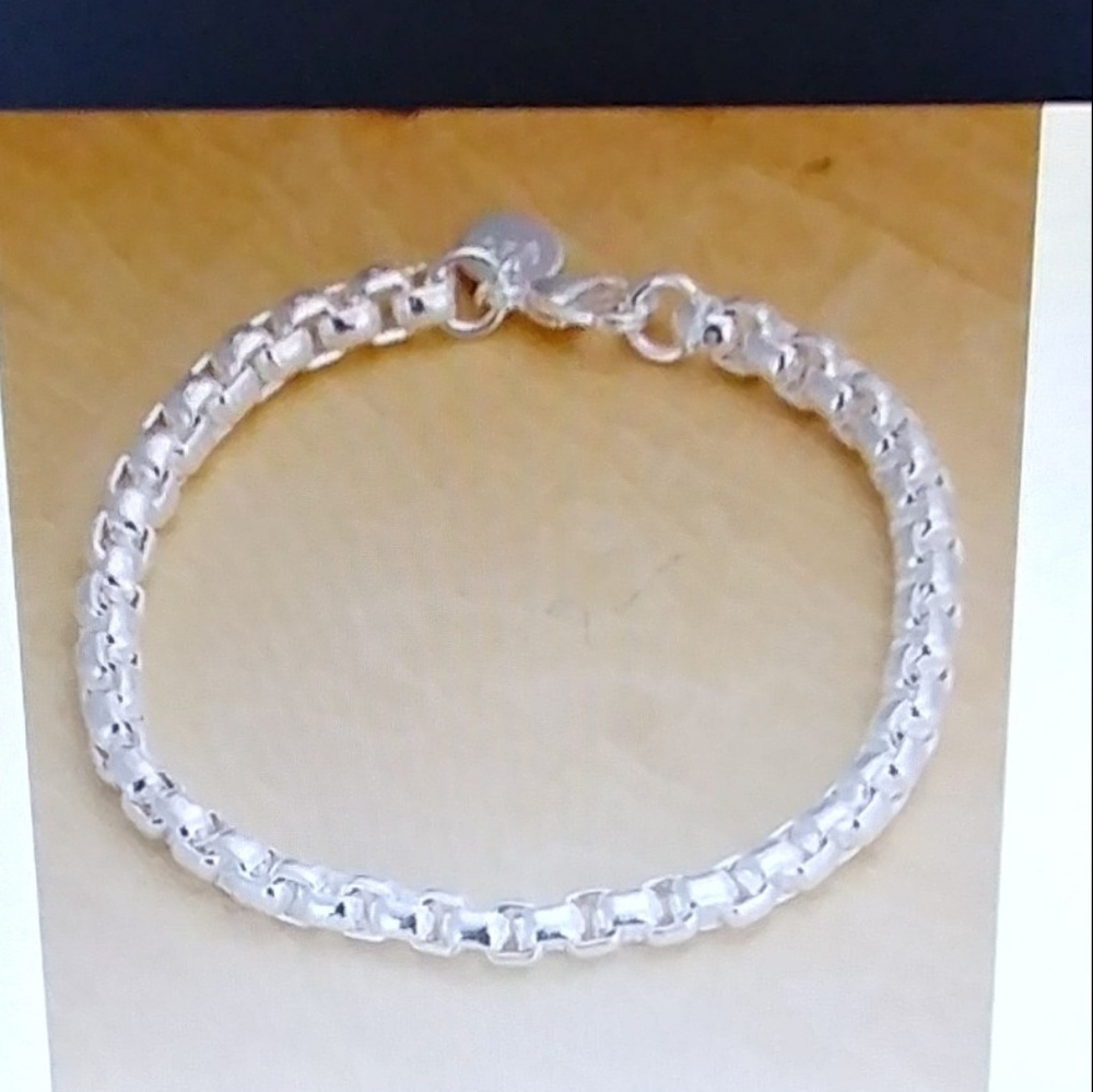 Sterling silver box chain bracelet