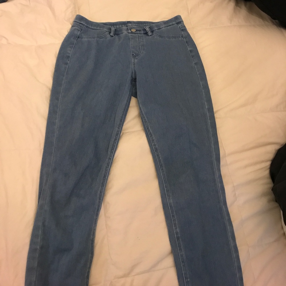 Uniqlo tight jeans!