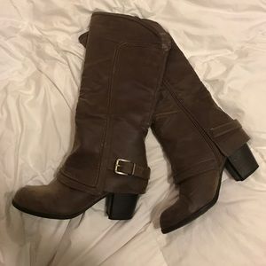 Cute brown boots