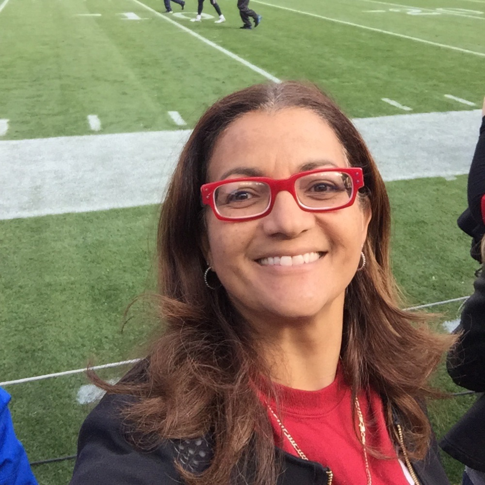 Meet your Posher, Simona