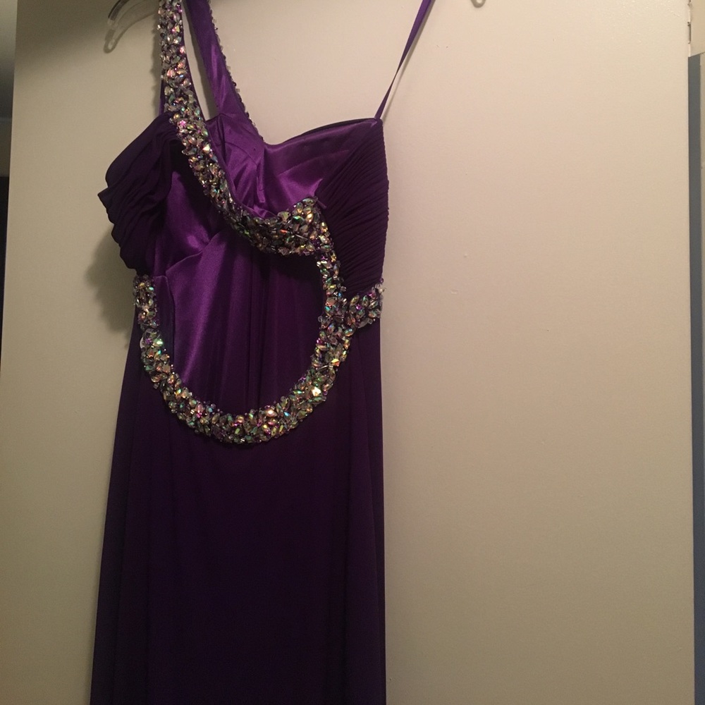 Prom - Picture 2 of 6