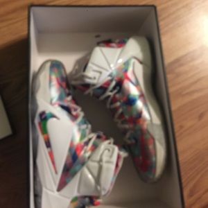 Finish your breakfast lebron 12