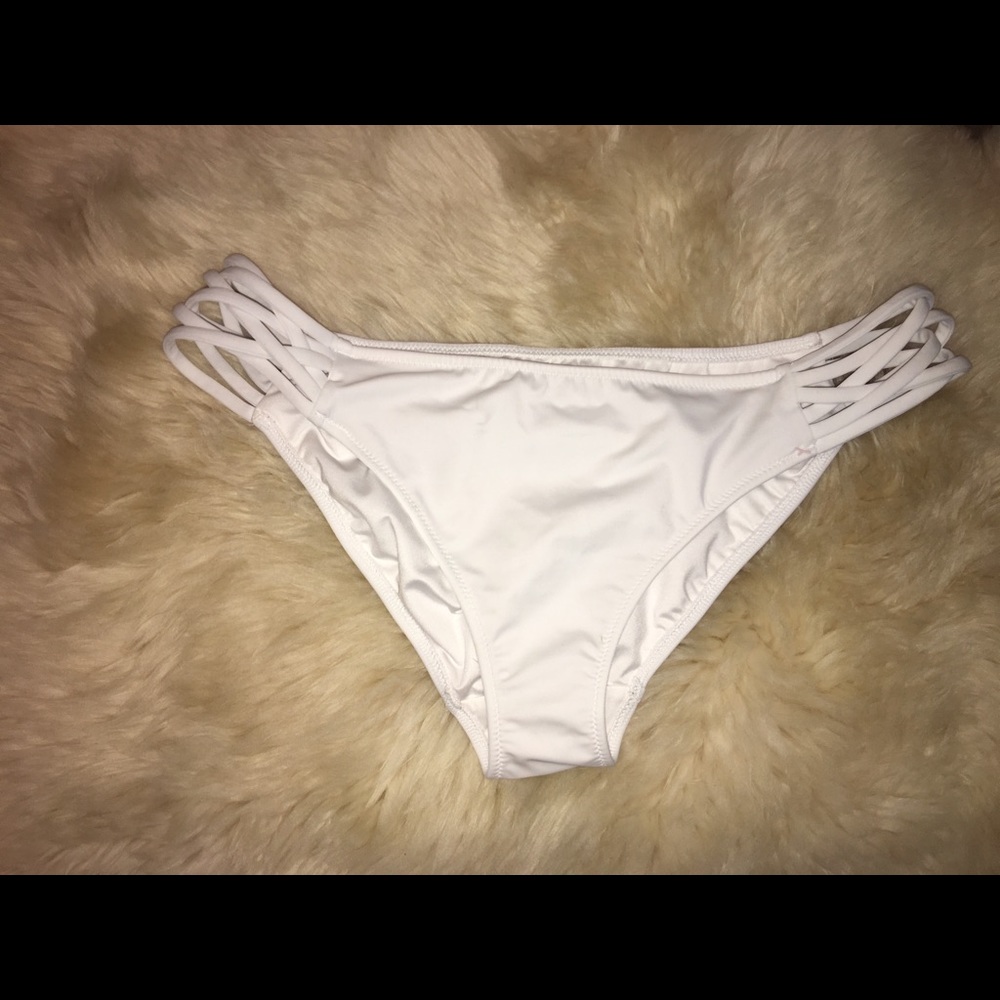 White Victoria's Secret swimsuit bottoms