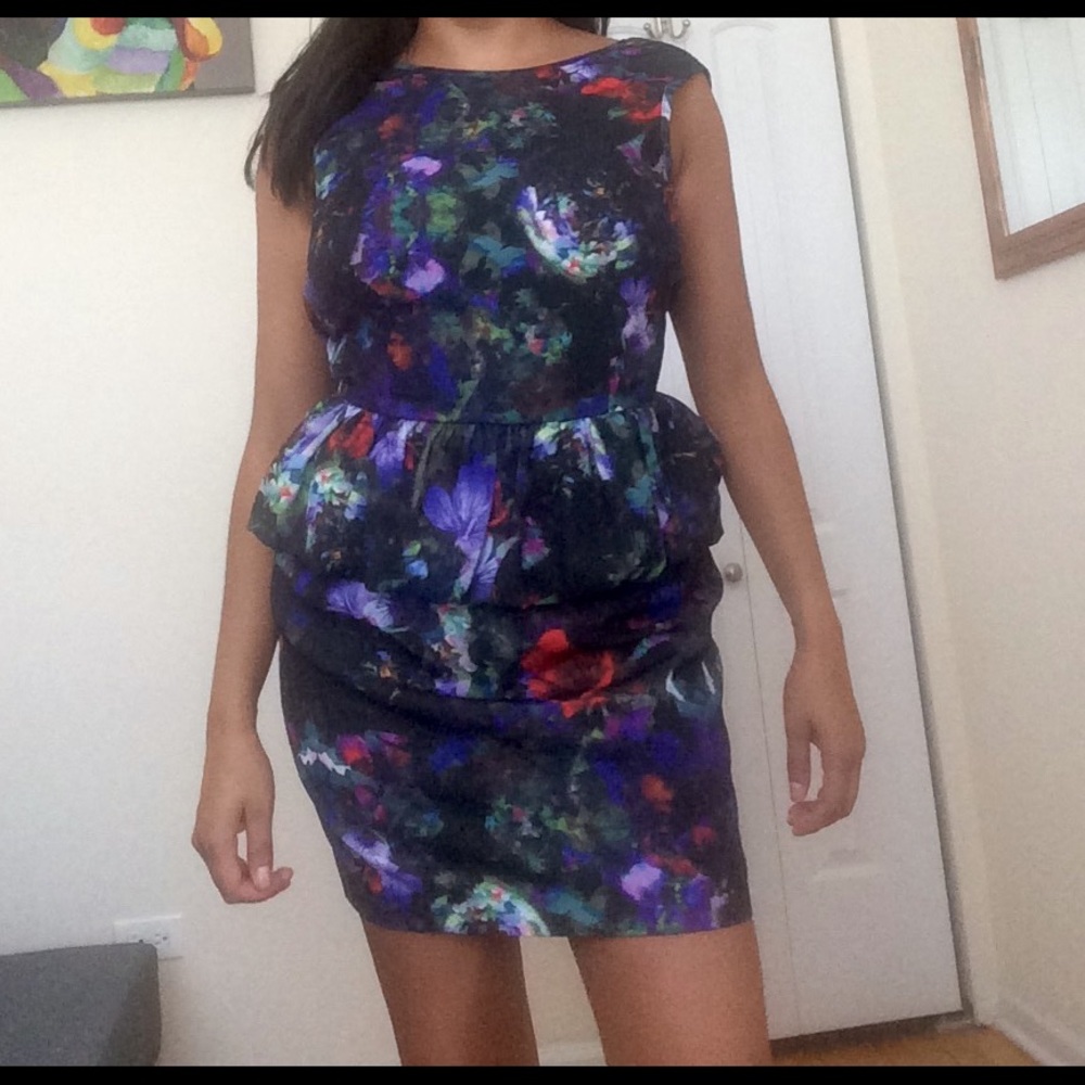 H&M flowered dress size 4 worn once