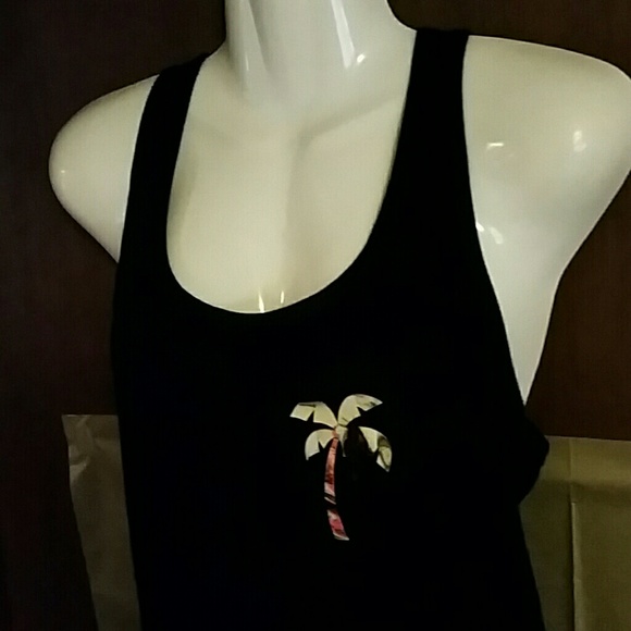 •Tank with Palm Tree*♥Host Pick• - Picture 1 of 4