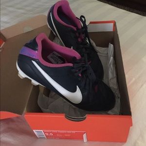 Knew tiempo río / size 9.5