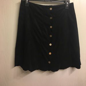 Chelsea & Theodore. Black skirt. Size small.