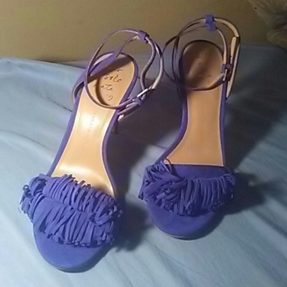 Banana Rebublic purple heel
