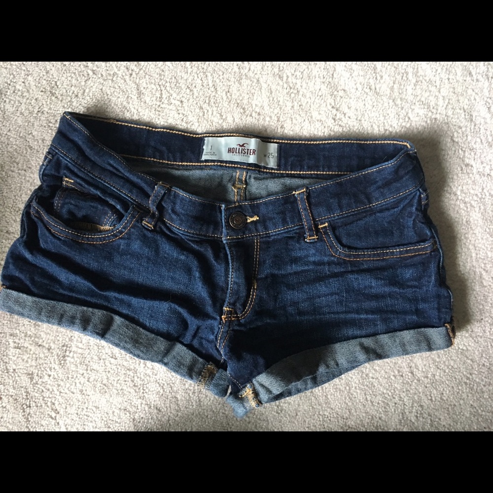 Hollister jean short shorts. SIZE 1