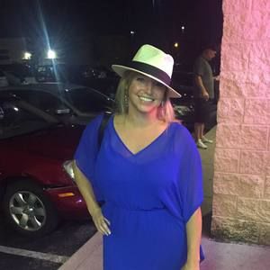 Meet your Posher, Abby