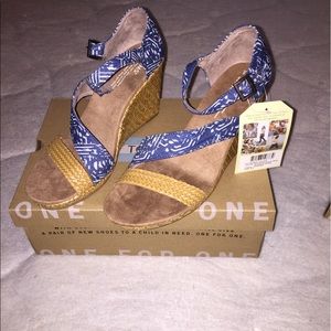 TOMS sandals