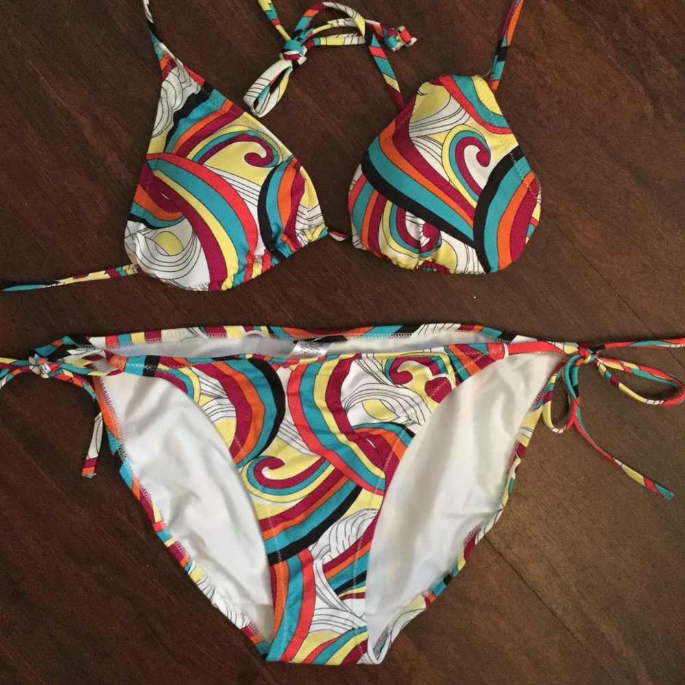 NWT multi color bikini