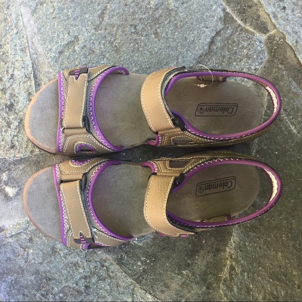 Comfortable NEW Sandals at a 🔥 price