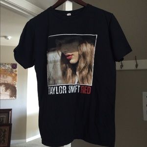 Taylor Swift Graphic Tee