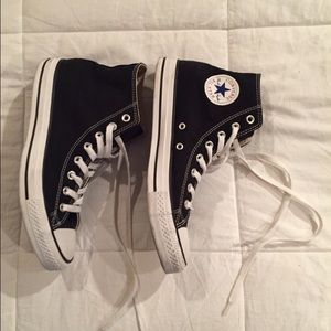 High Top converse ! Men's 8.5 / Ladies 10.5