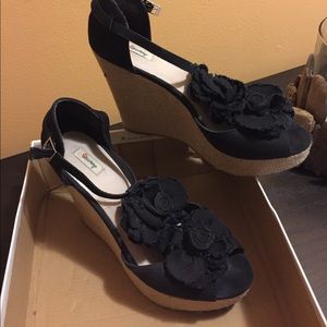 sandal in black