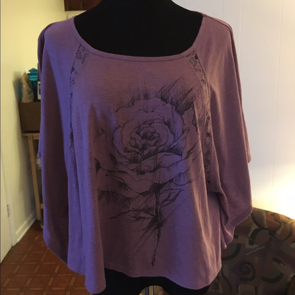 So cute!  Batwing sleeve top w/ lace inserts