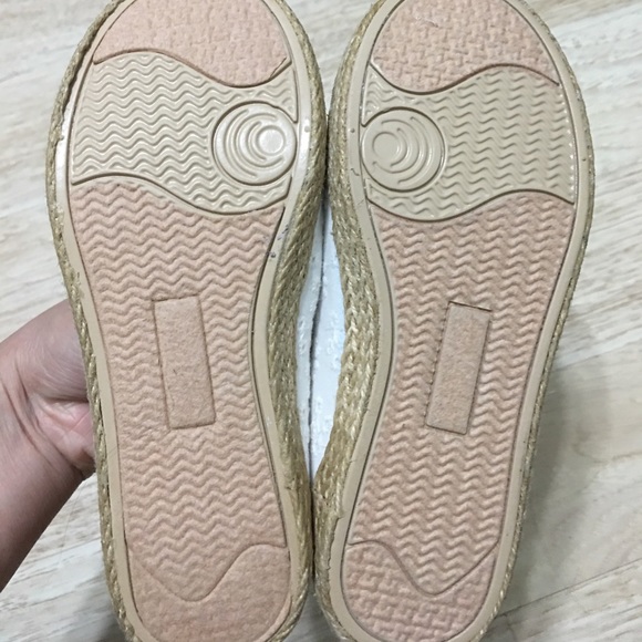 Slip on - Picture 2 of 2